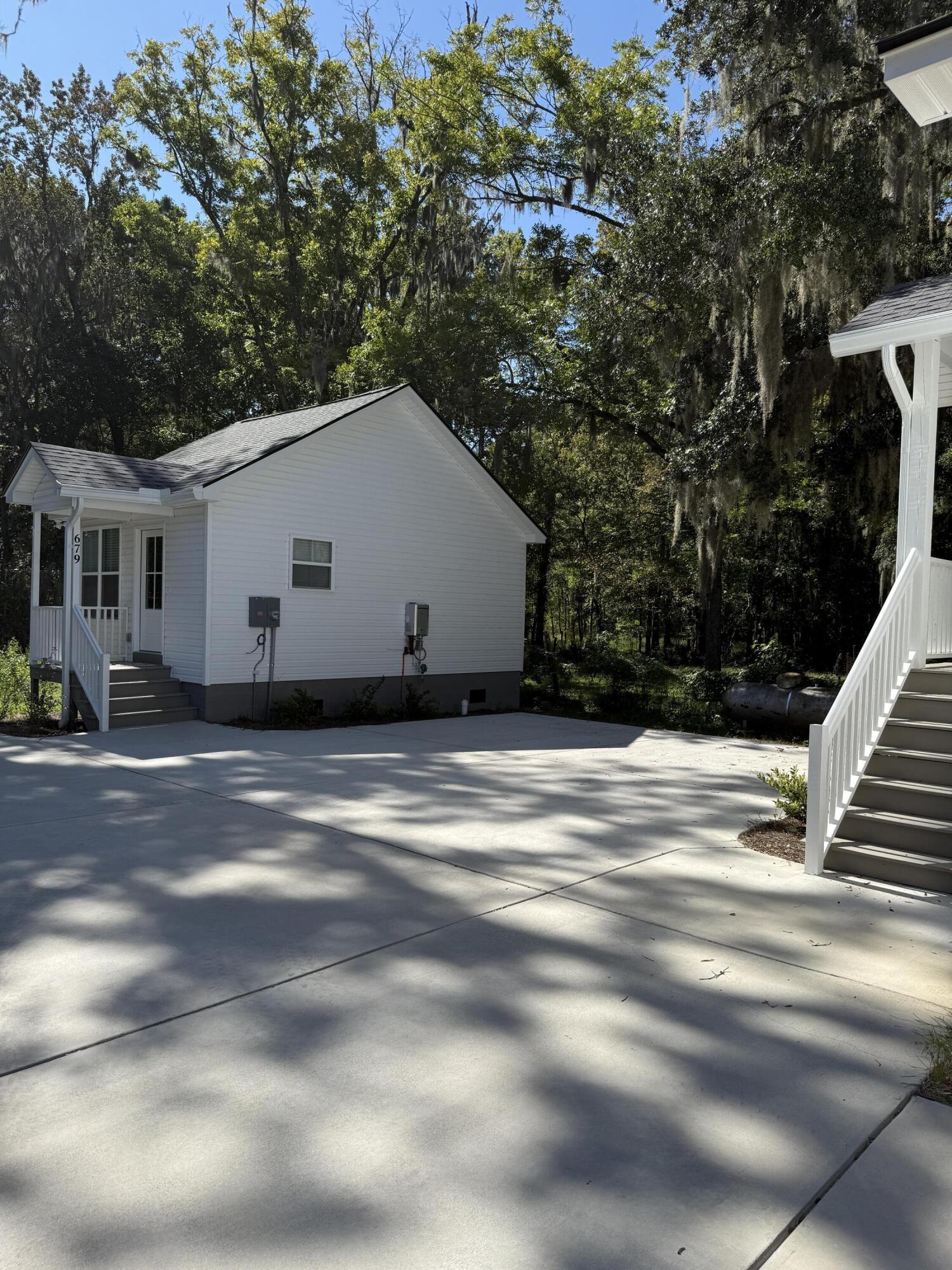 677-679 State Rd S-10-384 Johns Island, SC 29455 - Photo 5 of 32 IMG_1335