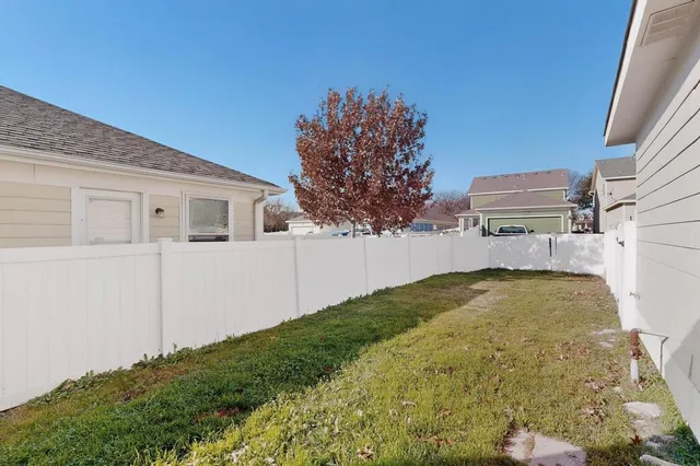 a view of back yard of the house