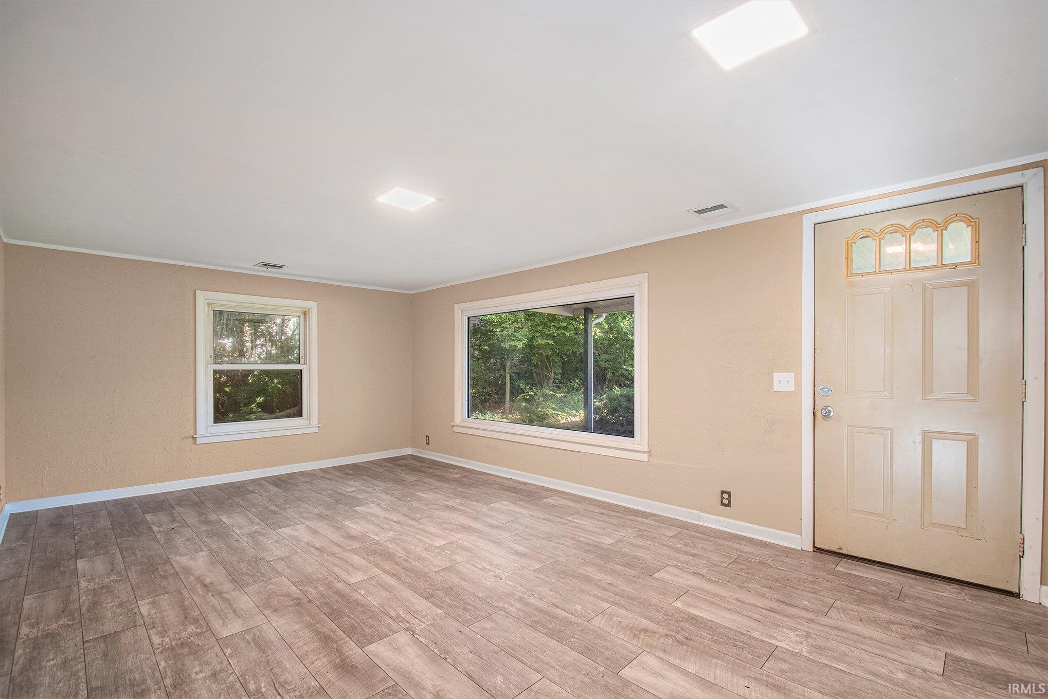 59276 Mayflower Road South Bend, IN 46619 - Photo 5 of 26 Gallery Image 5