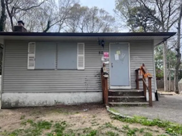 $415,600 | 50 Astor Drive, Shirley, NY 11967