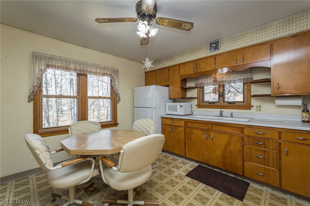 182 Richmond Road Cleveland, OH 44143 - Photo 8 of 26