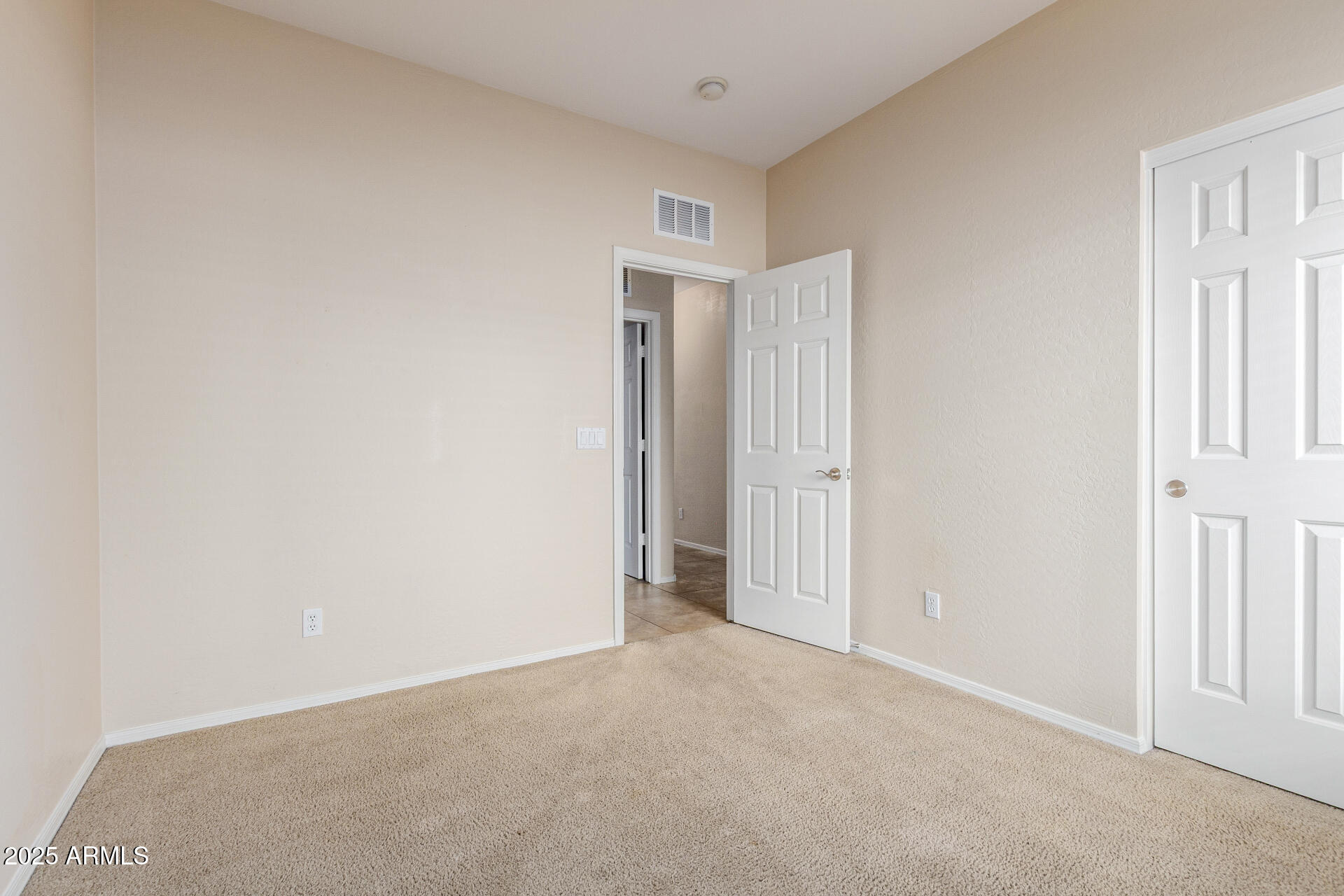 4480 South Marble Street Gilbert, AZ 85297 - Photo 20 of 26 a view of an empty room
