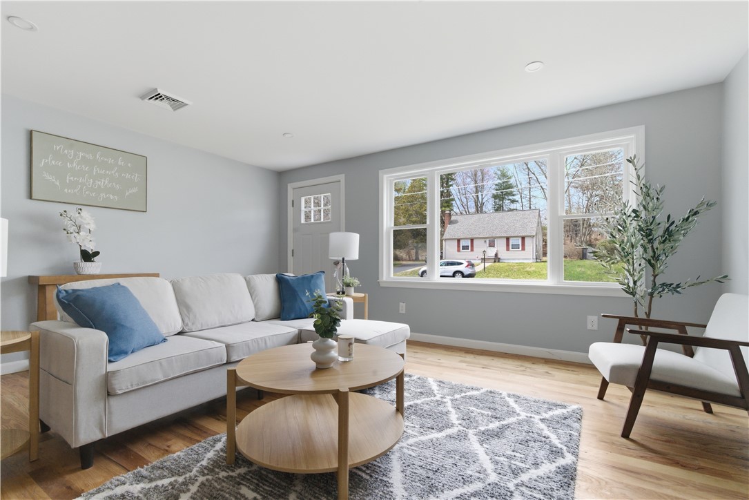 63 Indian Road East Providence, RI 02915 - Photo 2 of 22