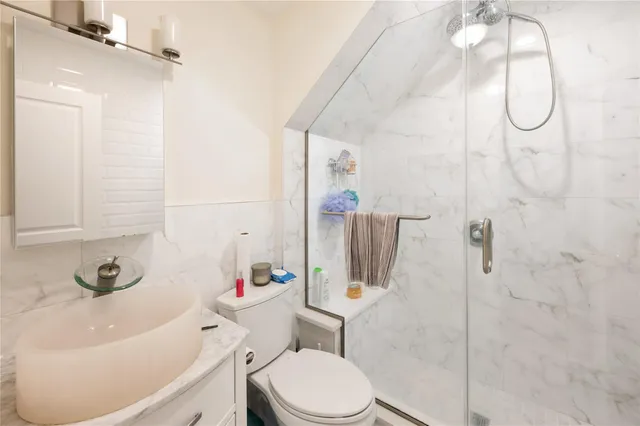 $1,425,000 | 258 Longstreet Avenue | Throgs Neck