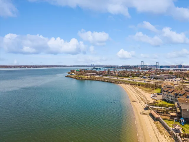 $1,425,000 | 258 Longstreet Avenue | Throgs Neck