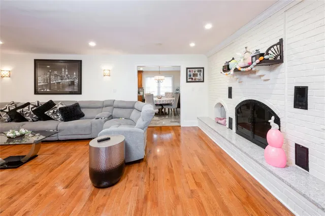 $1,425,000 | 258 Longstreet Avenue | Throgs Neck