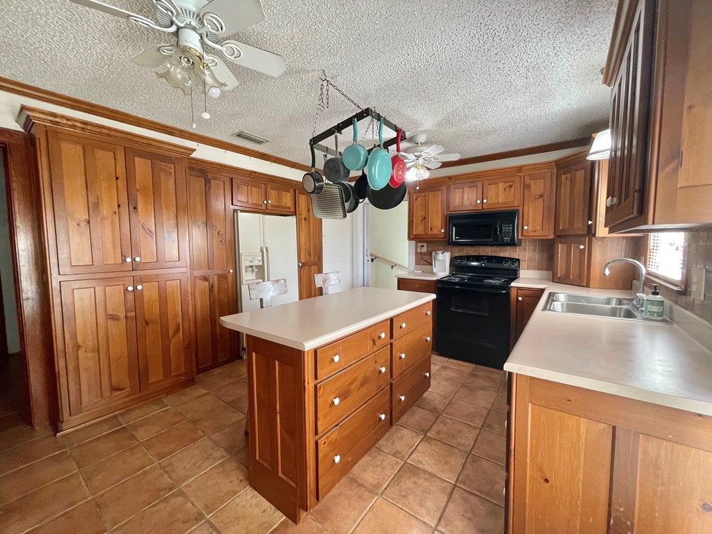 113 Baskins Road Lakeland, GA 31635 - Photo 9 of 34 Gallery Image 9