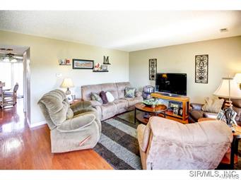 33 Station West Waterloo, IL 62298 - Photo 3 of 24 Gallery Image 3