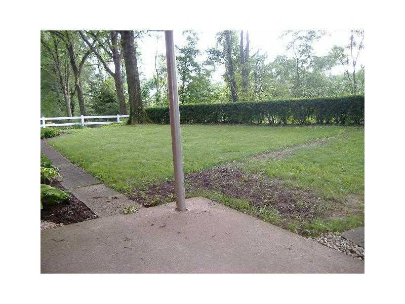 40 Churchill Road Churchill, PA 15235 - Photo 20 of 22 Yard/Garden.