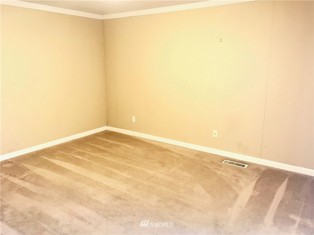 31450 12th Avenue Southwest Federal Way, WA 98023 - Photo 10 of 20