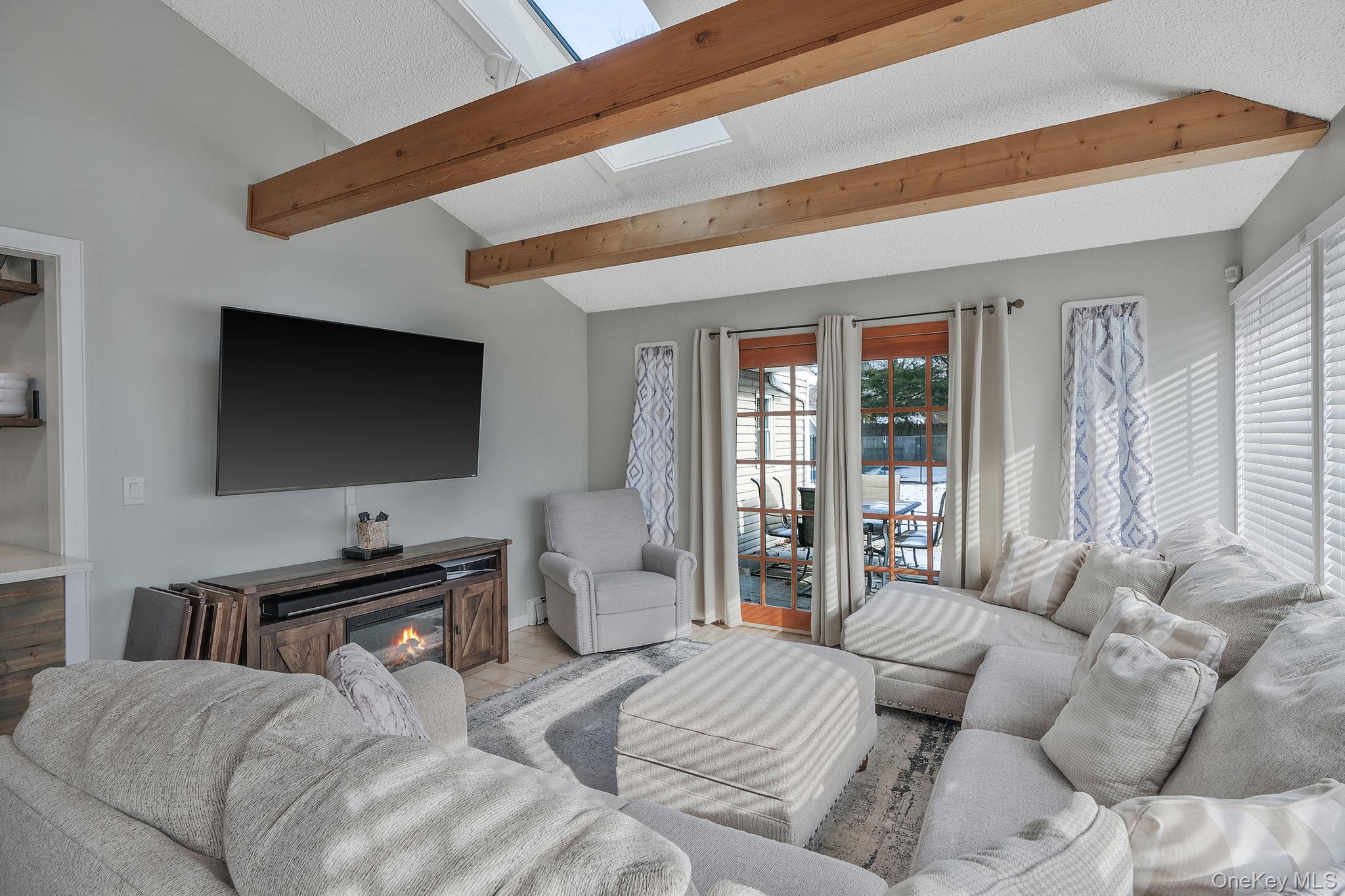 35 Strafford Street Mastic, NY 11950 - Photo 16 of 39