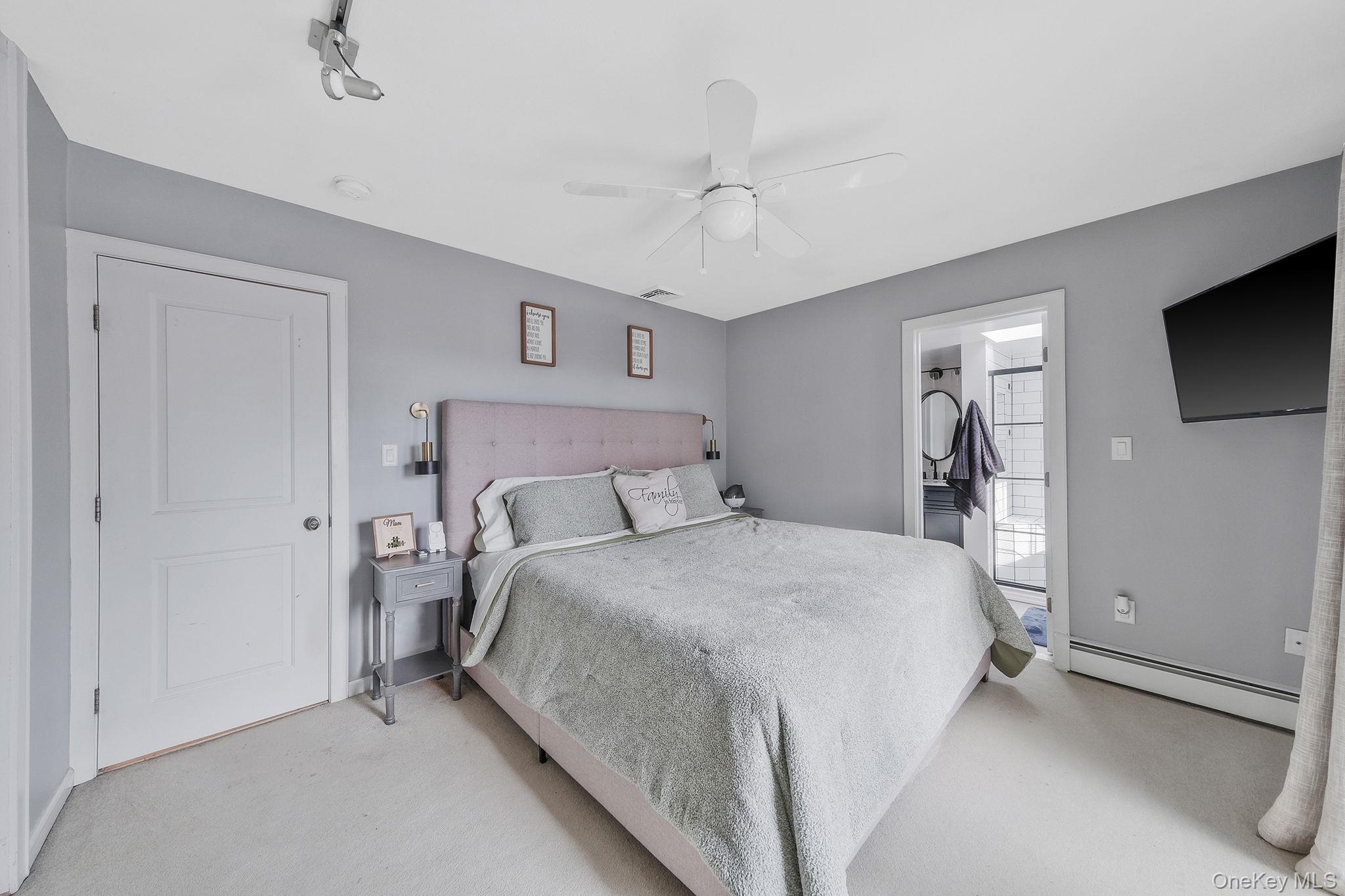 35 Strafford Street Mastic, NY 11950 - Photo 29 of 39