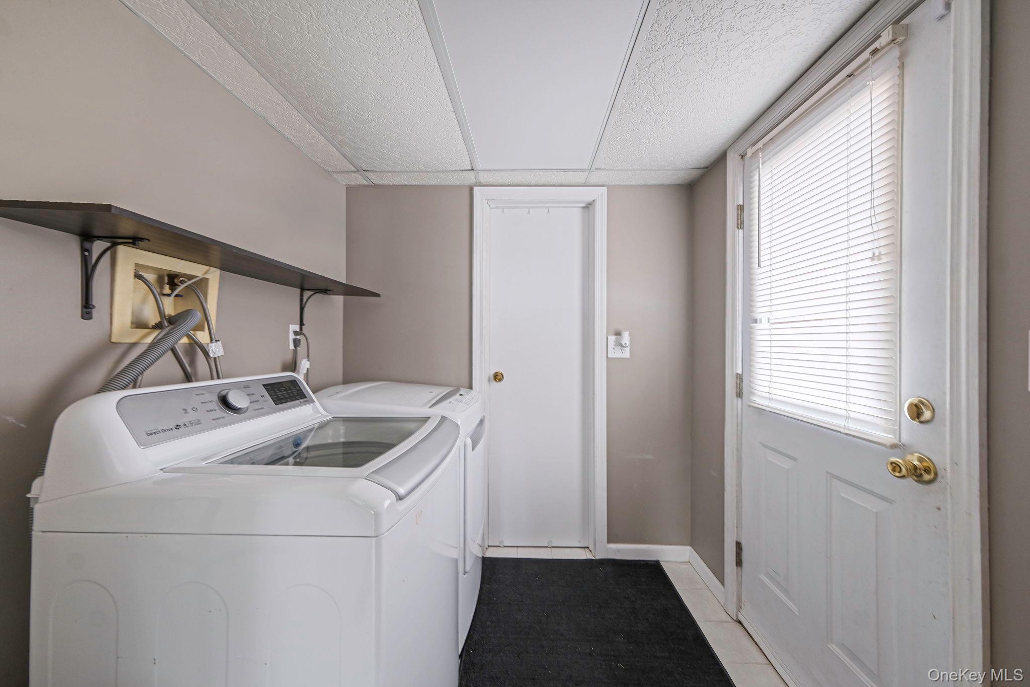 35 Strafford Street Mastic, NY 11950 - Photo 30 of 39