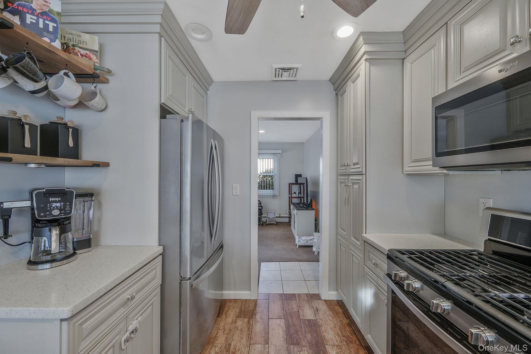 35 Strafford Street Mastic, NY 11950 - Photo 6 of 39