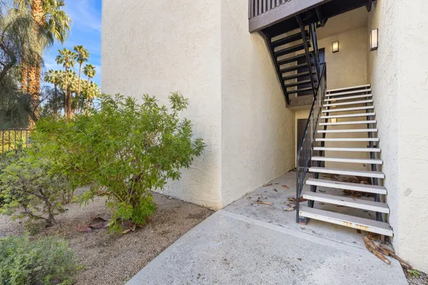 $255,000 | 1552 South Camino Real, Unit 333, Palm Springs, CA 92264