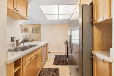 $285,500 | 1552 South Camino Real, Unit 333, Palm Springs, CA 92264