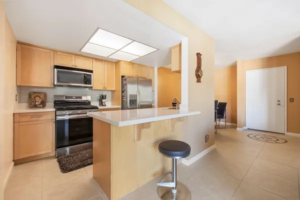 $255,000 | 1552 South Camino Real, Unit 333, Palm Springs, CA 92264