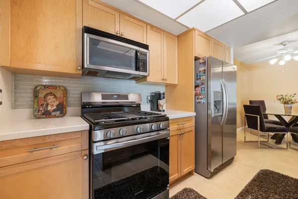 $255,000 | 1552 South Camino Real, Unit 333, Palm Springs, CA 92264