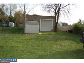 1421 Kuser Road Hamilton, NJ 08619 - Photo 10 of 12 Garage