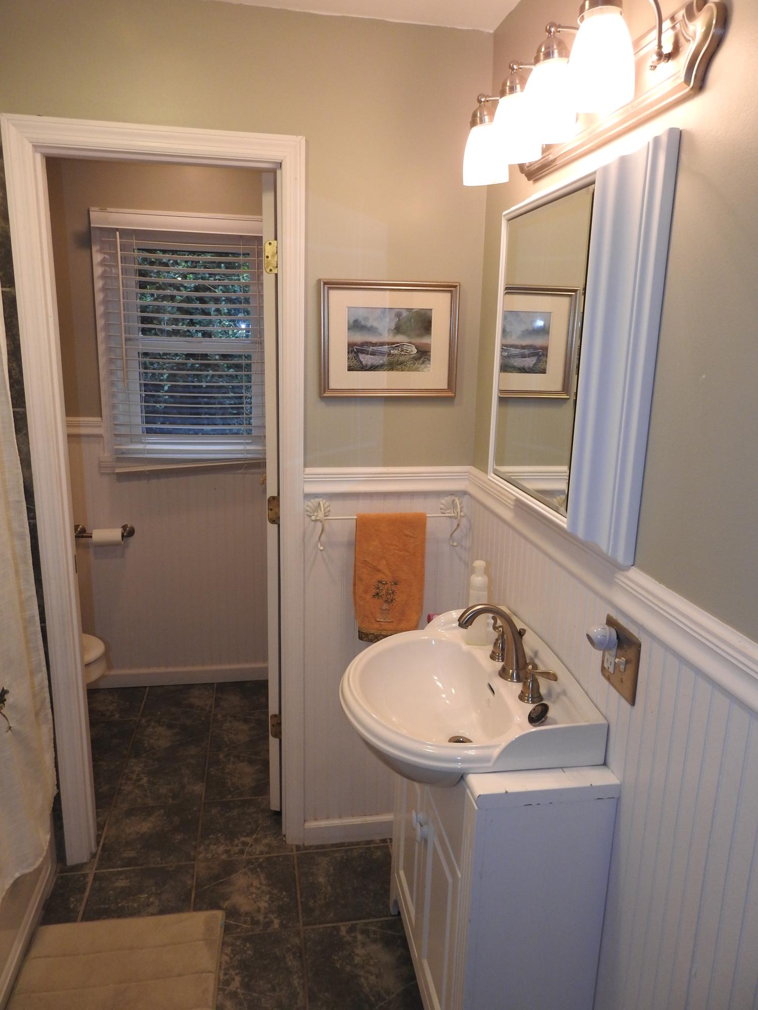 1217 Robin Road Mount Pleasant, SC 29464 - Photo 11 of 26 Bathroom