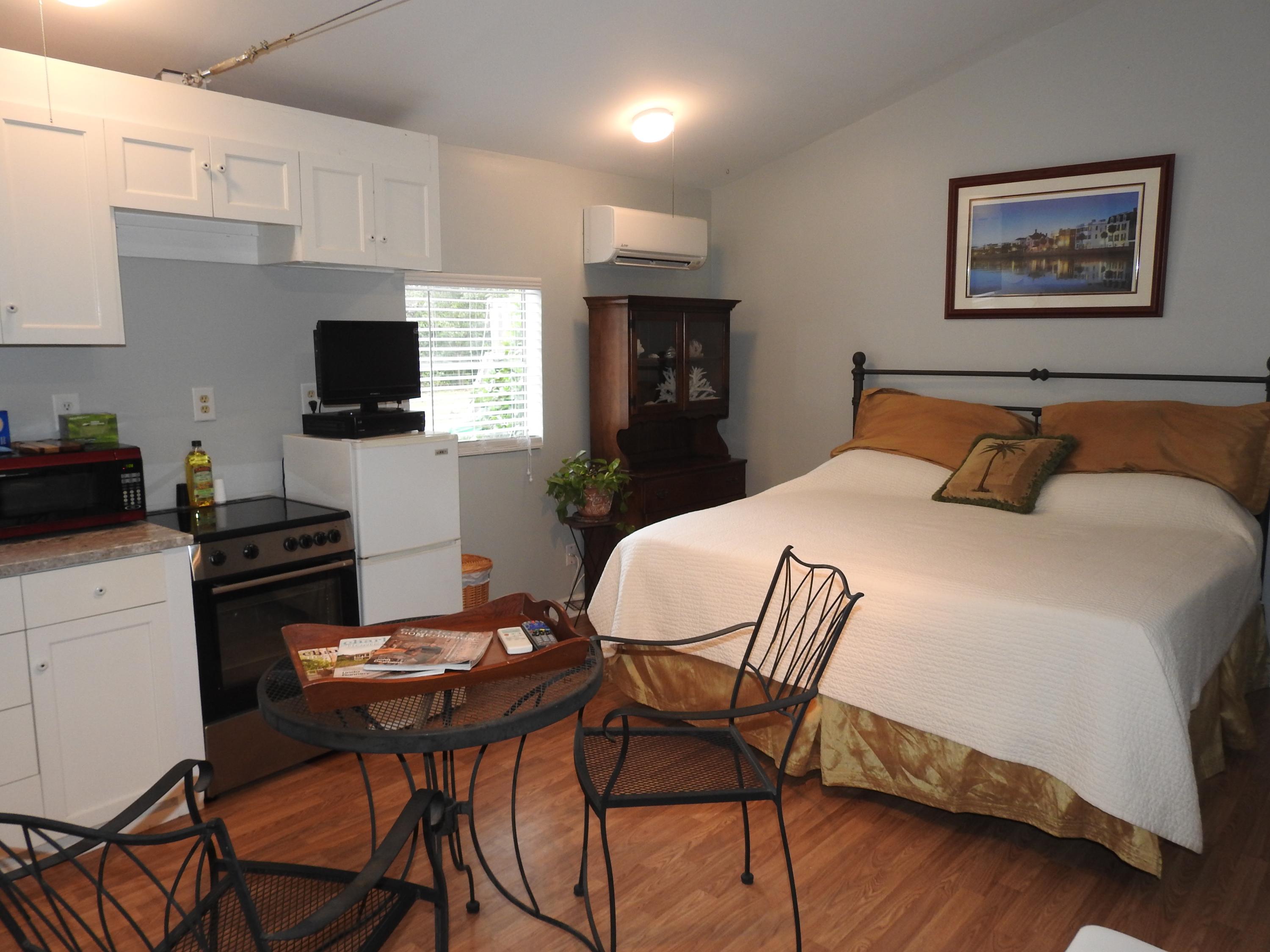 1217 Robin Road Mount Pleasant, SC 29464 - Photo 17 of 26 Studio