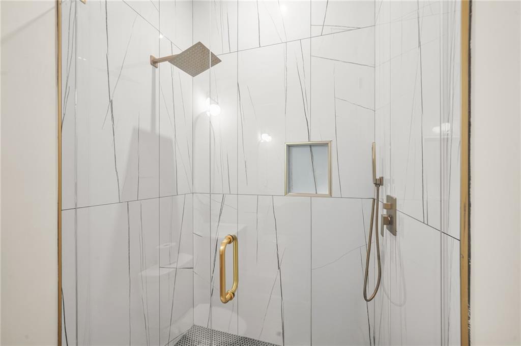 237 Altoona Place Southwest Atlanta, GA 30314 - Photo 12 of 68