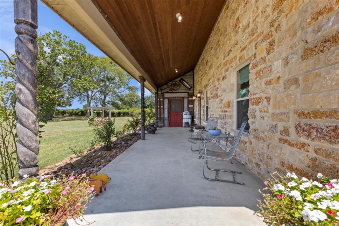 7835 Berger Road Schulenburg, TX 78956 - Photo 26 of 40 Front patio