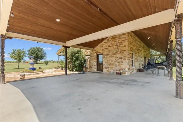 $995,000 | 7835 Berger Road, Schulenburg, TX 78956