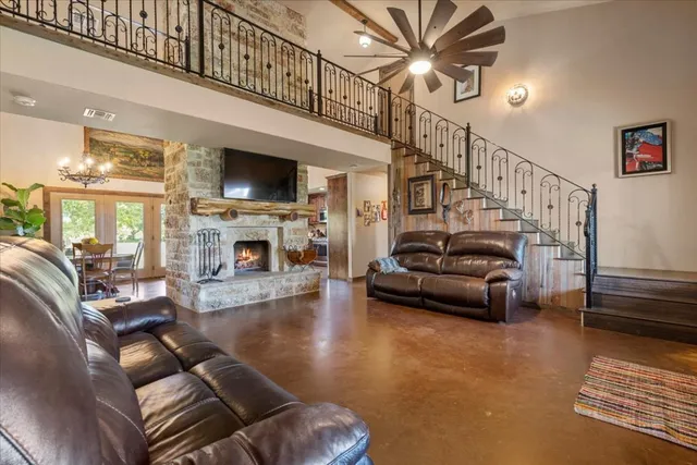 $995,000 | 7835 Berger Road, Schulenburg, TX 78956