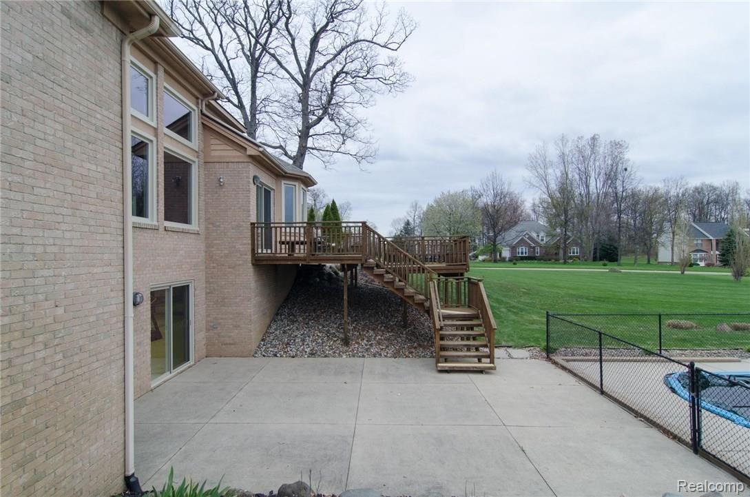 30456 Ridge Court New Hudson, MI 48165 - Photo 34 of 47 GRU_1172.jpg