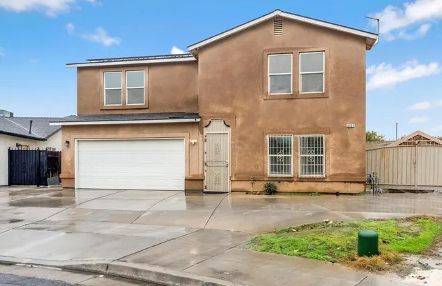 $350,000 | 2061 Seventh Street, Fresno, CA 93702