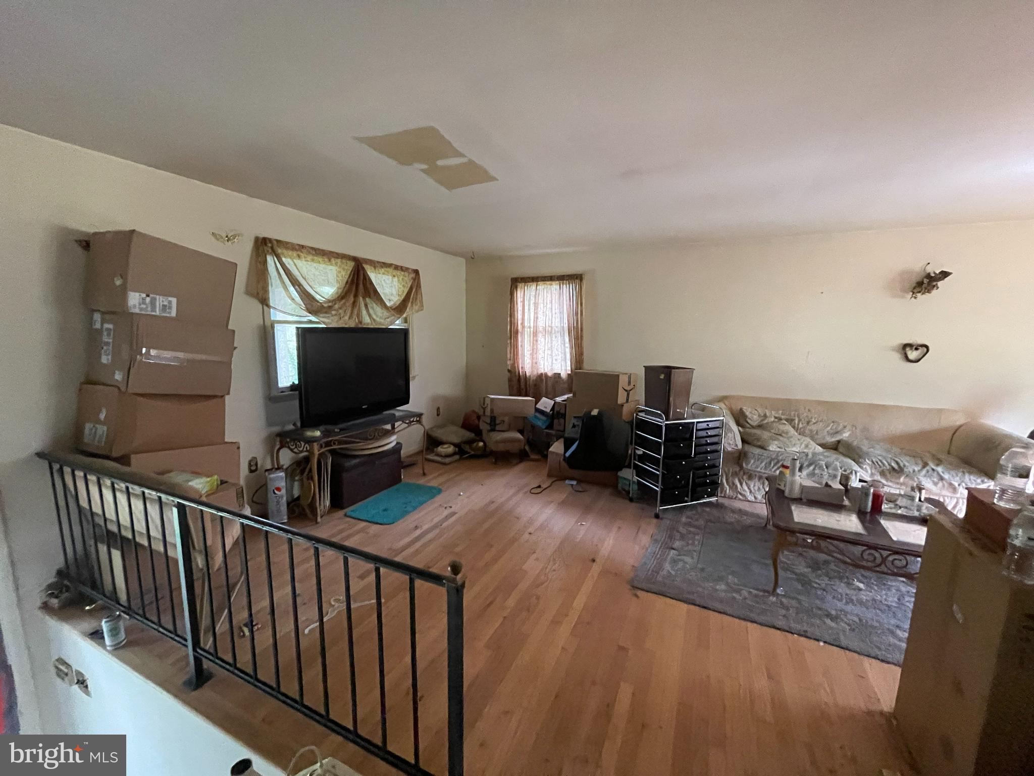 4719 Hydes Road Hydes, MD 21082 - Photo 6 of 20 Living room
