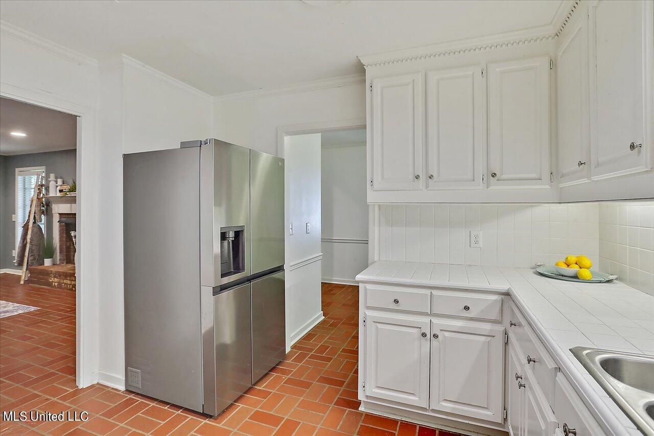 1044 Briarfield Road Jackson, MS 39211 - Photo 8 of 21 06-1044 Briarfield Rd