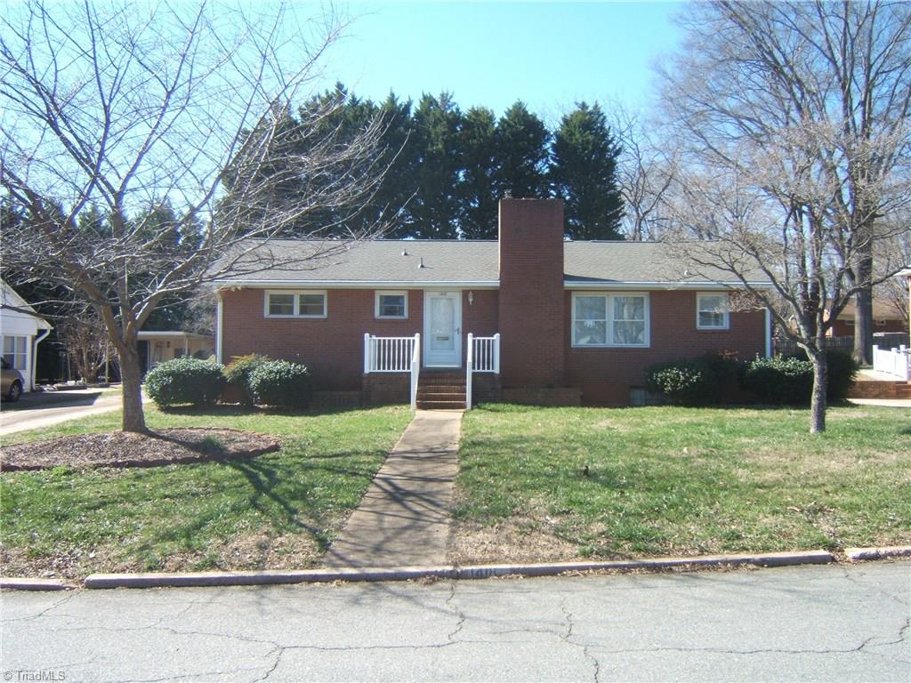 1418 Capri Road Southwest Winston-Salem, NC 27103 - Photo 2 of 30 Gallery Image 2