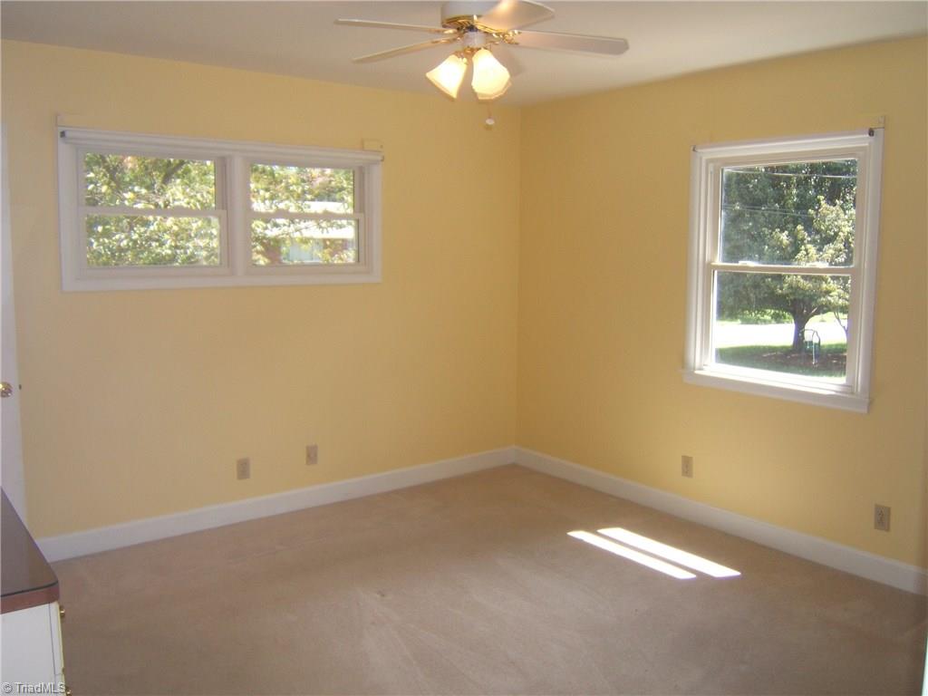 1418 Capri Road Southwest Winston-Salem, NC 27103 - Photo 14 of 30 Gallery Image 14