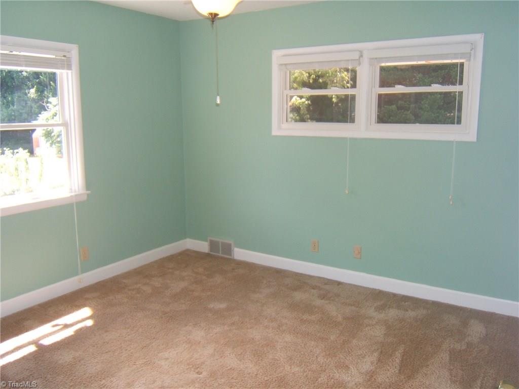 1418 Capri Road Southwest Winston-Salem, NC 27103 - Photo 19 of 30 Gallery Image 19