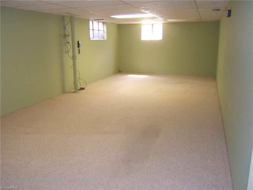 1418 Capri Road Southwest Winston-Salem, NC 27103 - Photo 23 of 30 Gallery Image 23