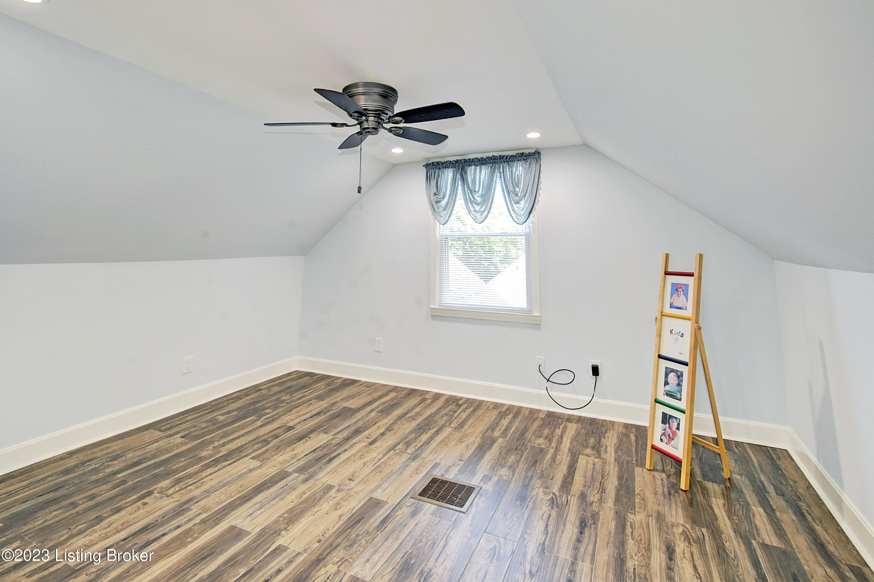 3106 Plover Road Louisville, KY 40213 - Photo 25 of 35 Attic bedroom, apple storage