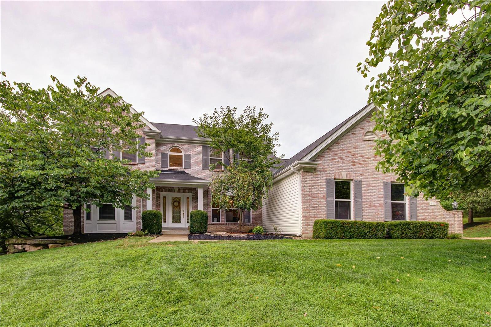 944 Kiefer Ridge Drive Ballwin, MO 63021 - Photo 2 of 54 Gallery Image 2