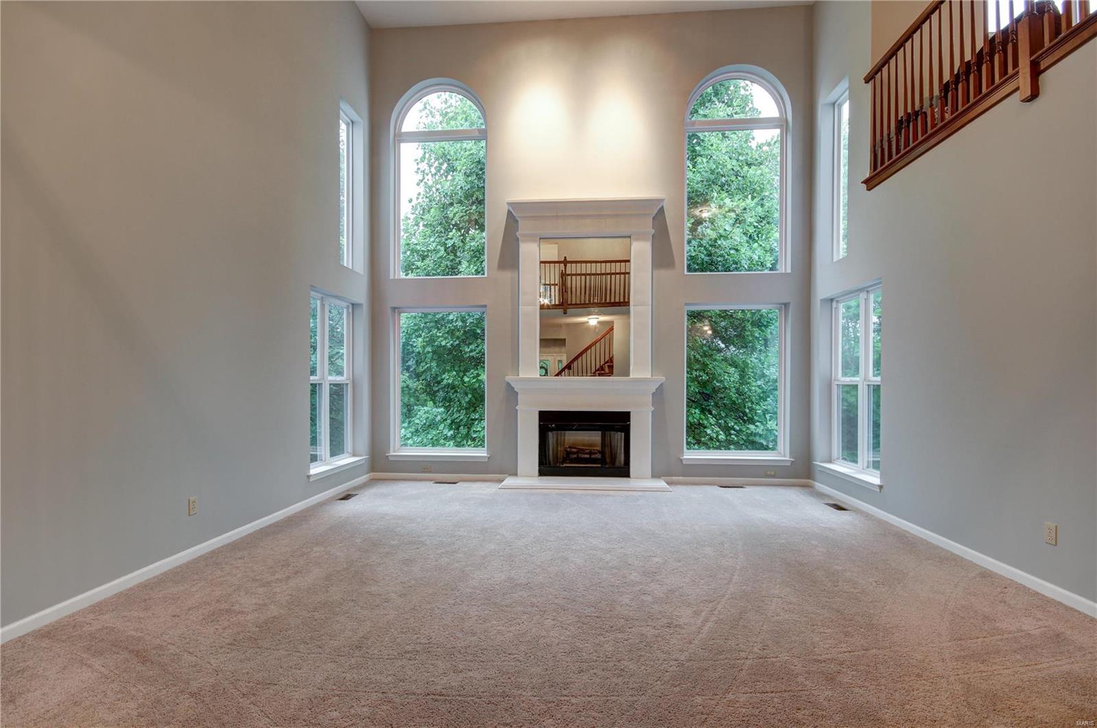 944 Kiefer Ridge Drive Ballwin, MO 63021 - Photo 12 of 54 Gallery Image 12
