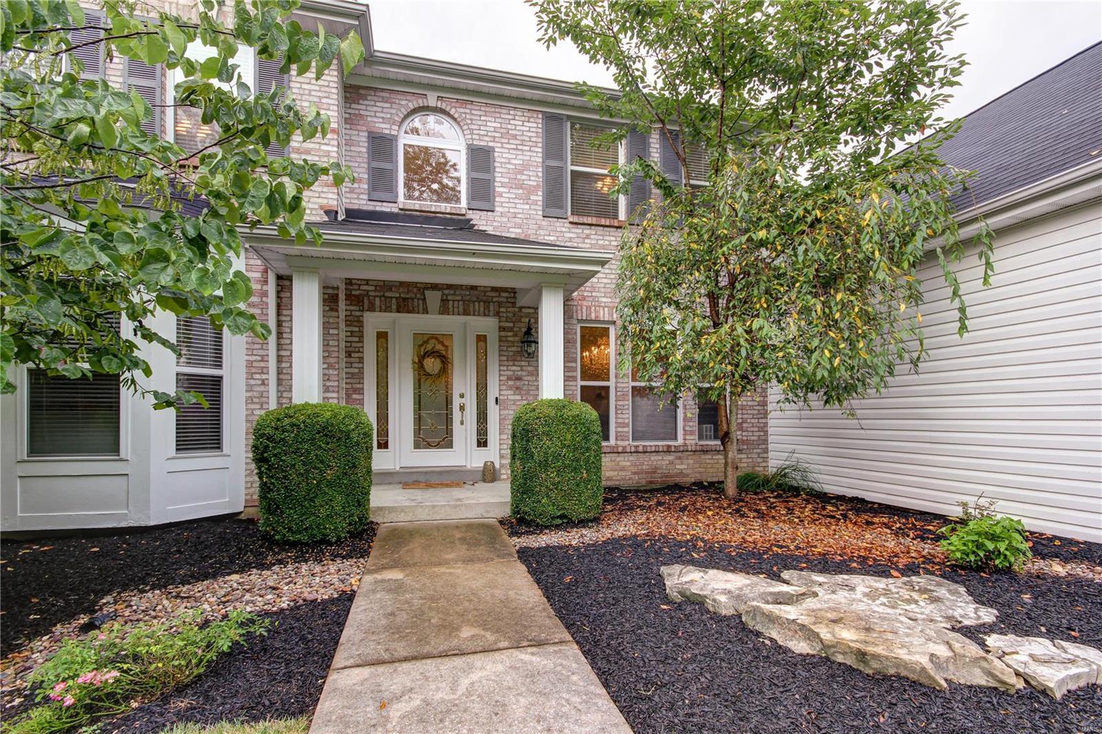 944 Kiefer Ridge Drive Ballwin, MO 63021 - Photo 4 of 54 Gallery Image 4