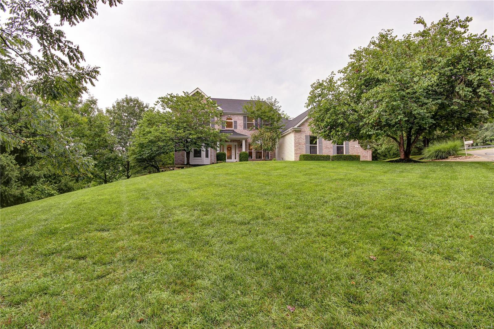944 Kiefer Ridge Drive Ballwin, MO 63021 - Photo 5 of 54 Gallery Image 5