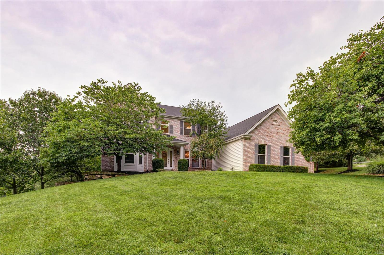 944 Kiefer Ridge Drive Ballwin, MO 63021 - Photo 6 of 54 Gallery Image 6