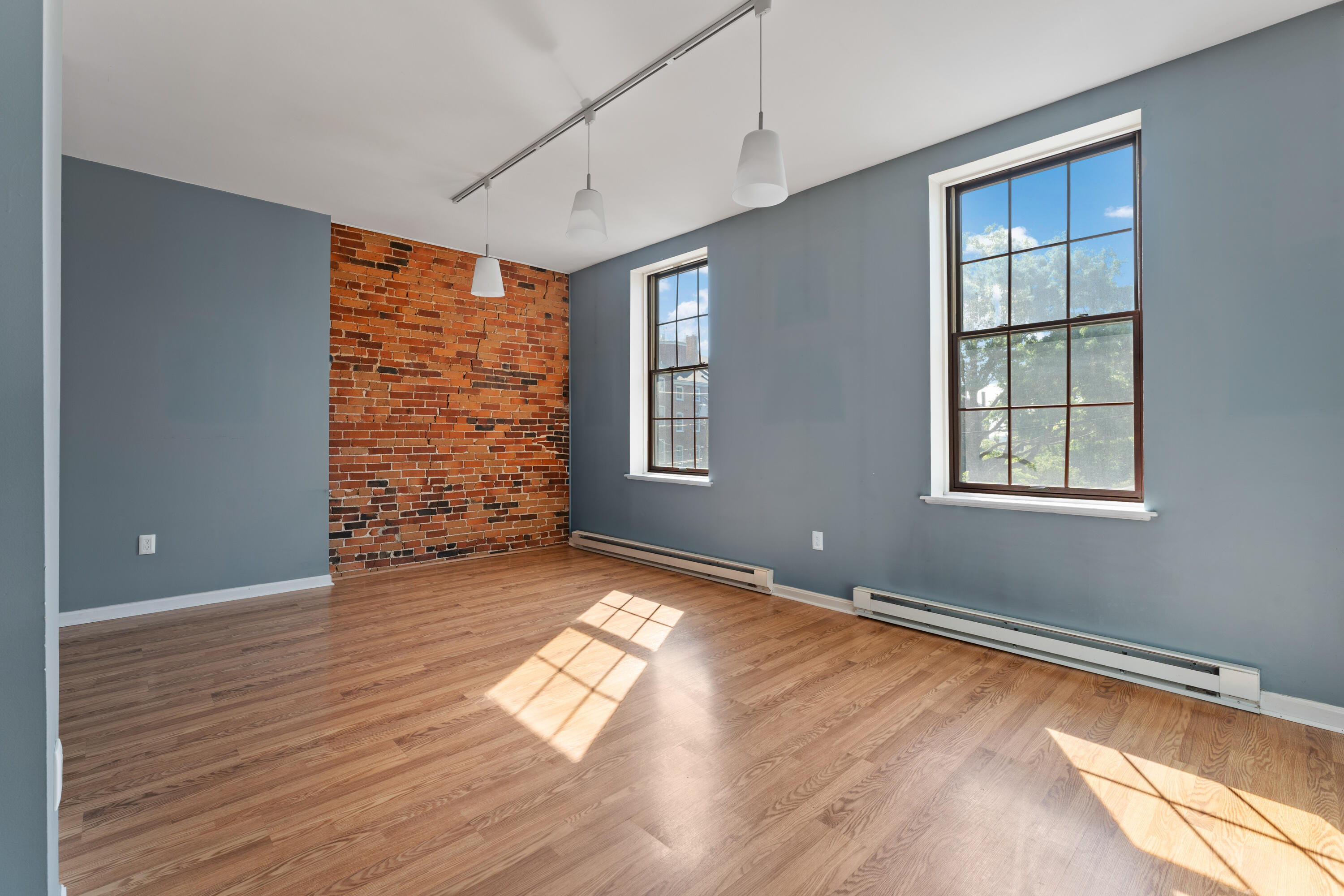 150 Spring Street, Unit 8 Portland, ME 04101 - Photo 5 of 32 9_150 Spring Street Apt 8_PGM_Print