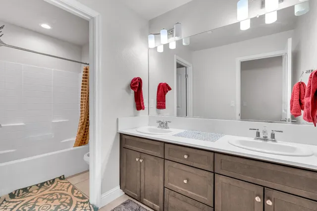 $539,000 | 6466 West Richert Avenue, Fresno, CA 93723