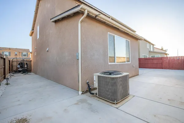 $519,000 | 6466 West Richert Avenue, Fresno, CA 93723