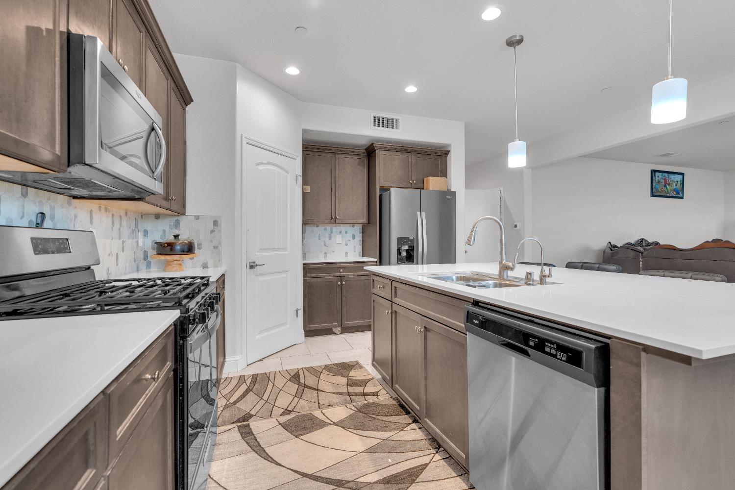 6466 West Richert Avenue Fresno, CA 93723 - Photo 7 of 34