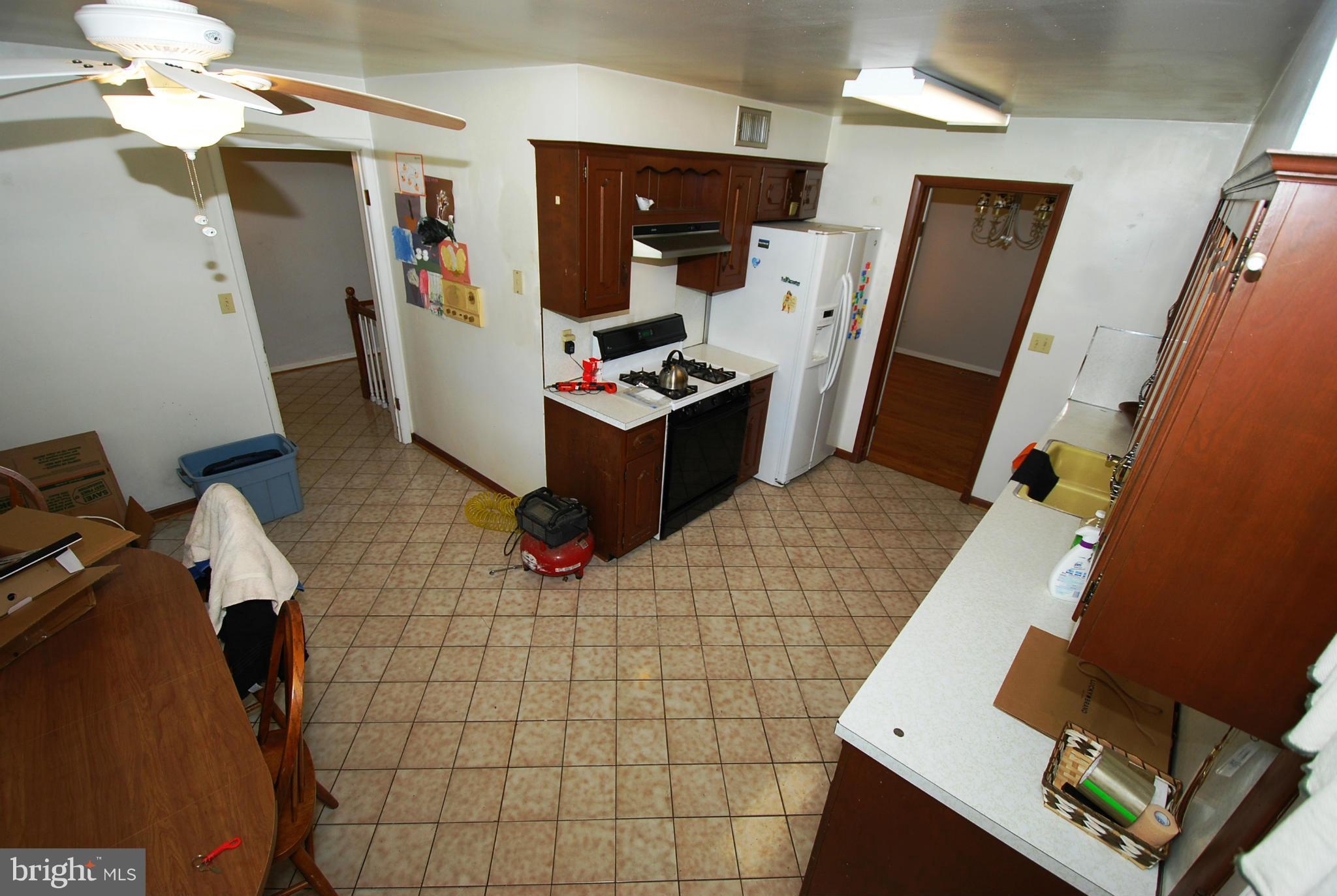 24608 Ridge Road Damascus, MD 20872 - Photo 5 of 14 Kitchen