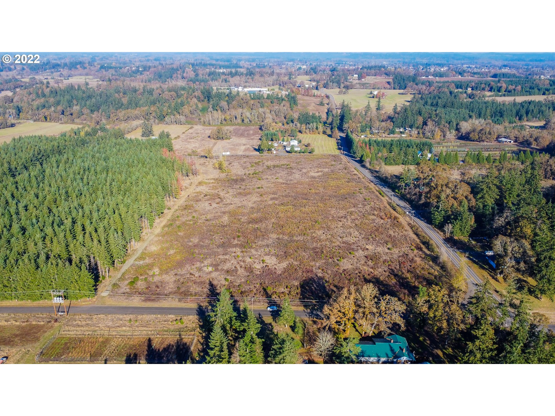 South Herman Road, Unit 1 Molalla, OR 97038 - Photo 2 of 6 a view of a city