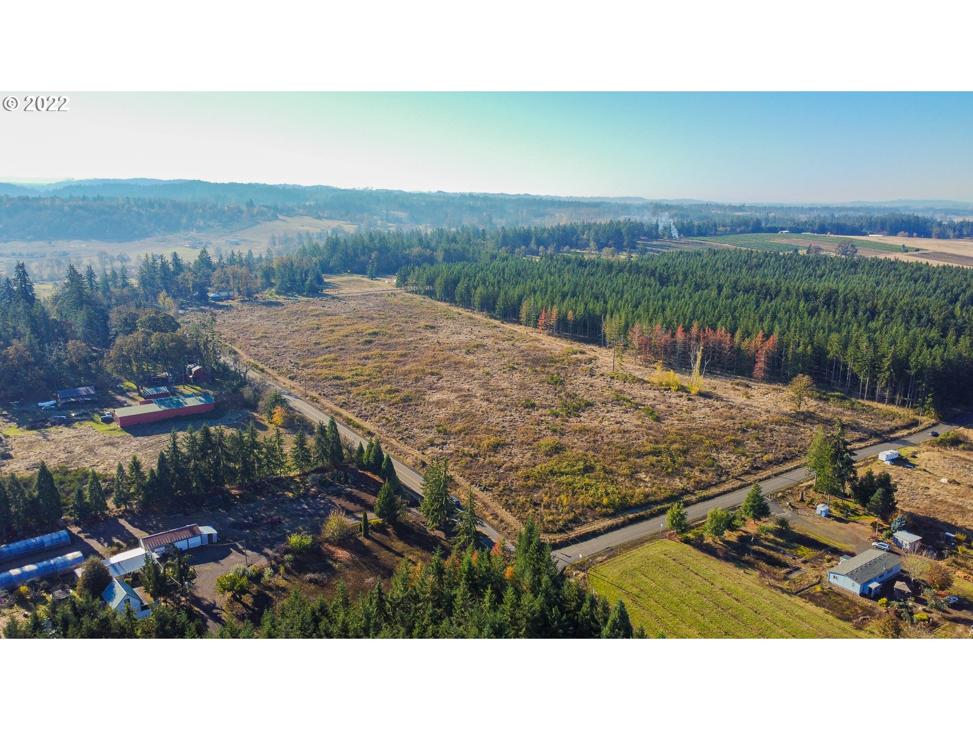 South Herman Road, Unit 1 Molalla, OR 97038 - Photo 5 of 6 a view of a terrace